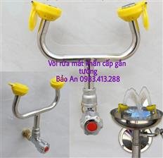 Vòi rửa mắt khẩn cấp gắn tường