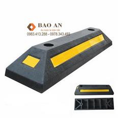Chặn lùi sau xe